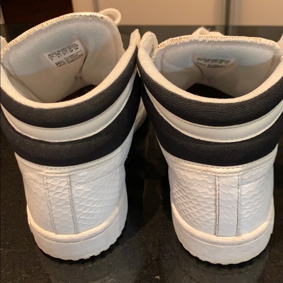 Adidas sneakers - Picture 2 of 6